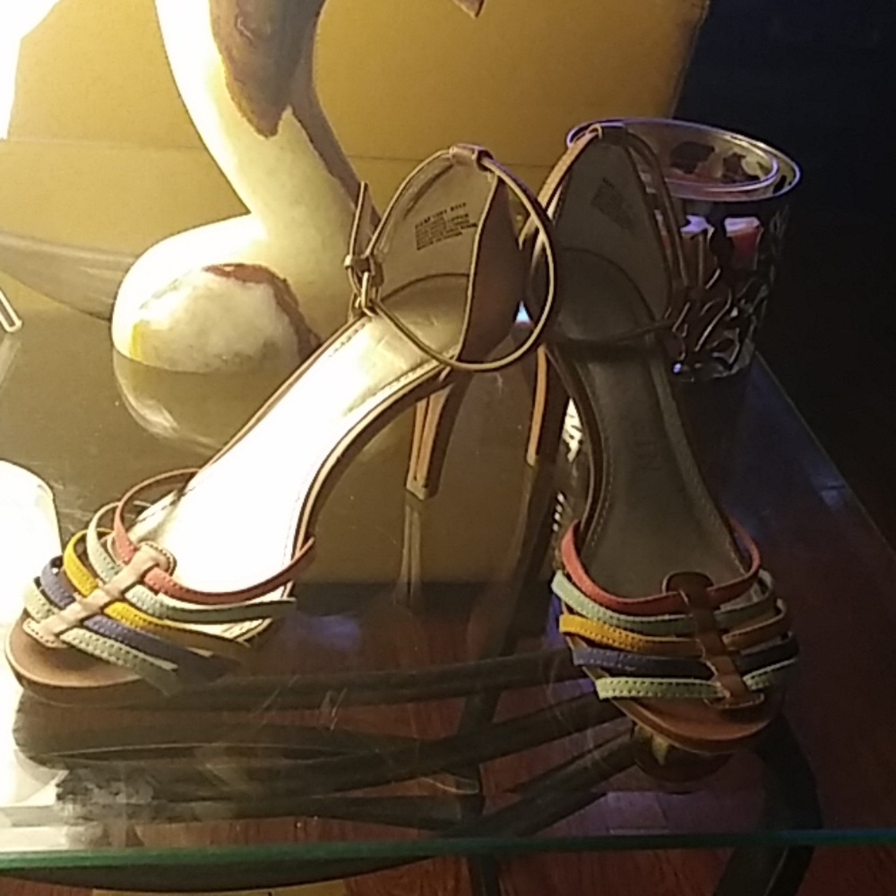 Use women high heel